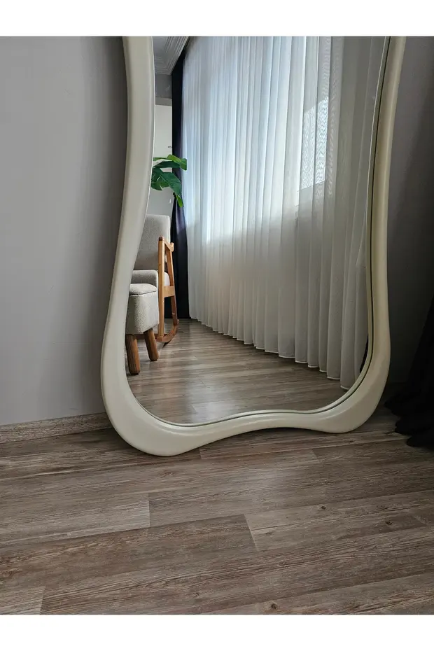 180x80 cm Asimetrik Ayaklı Ayna